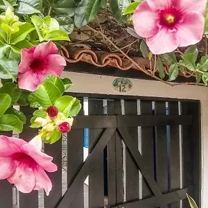 Casa 2 Quartos A 500m Da Rua Pedras, Em C Vaga, Portaria 24hs Сasa de vacaciones